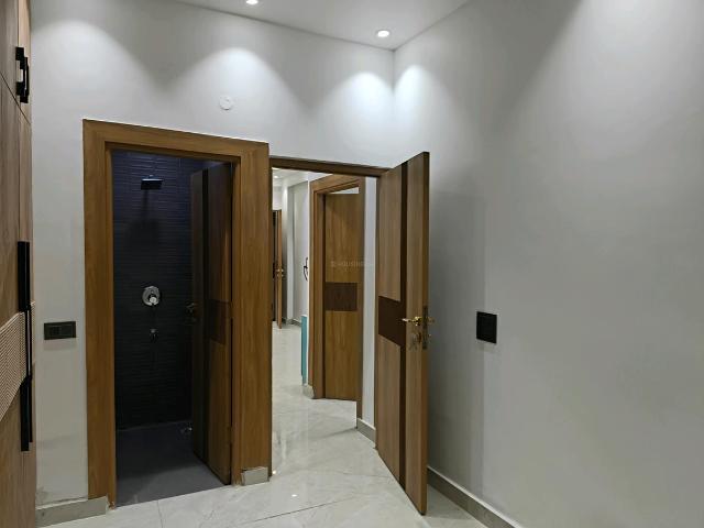 2 BHK Independent Builder Floor in Indirapuram for resale Ghaziabad. The reference number is 21050485