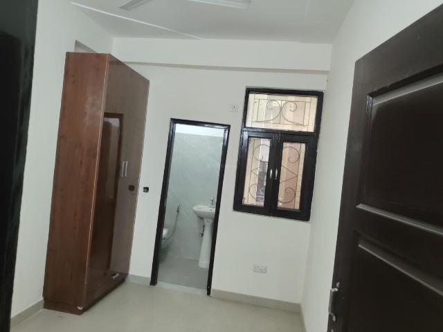 2 BHK Independent Builder Floor in Indirapuram for resale Ghaziabad. The reference number is 21153890