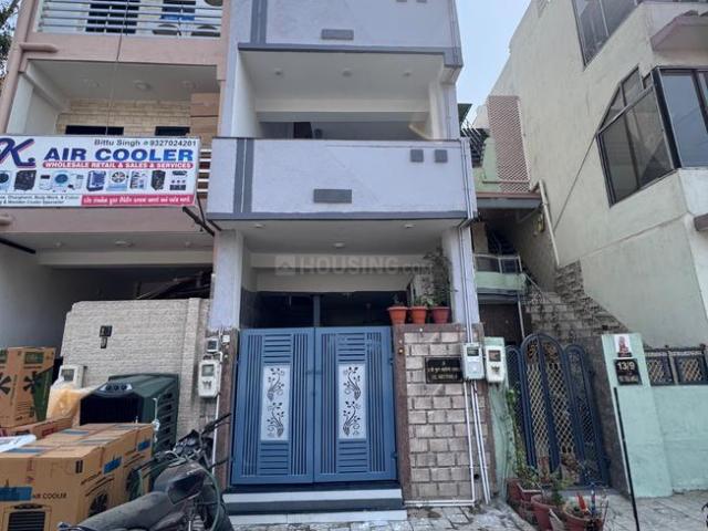 2 BHK Independent Builder Floor in Isanpur for rent Ahmedabad. The reference number is 18460876