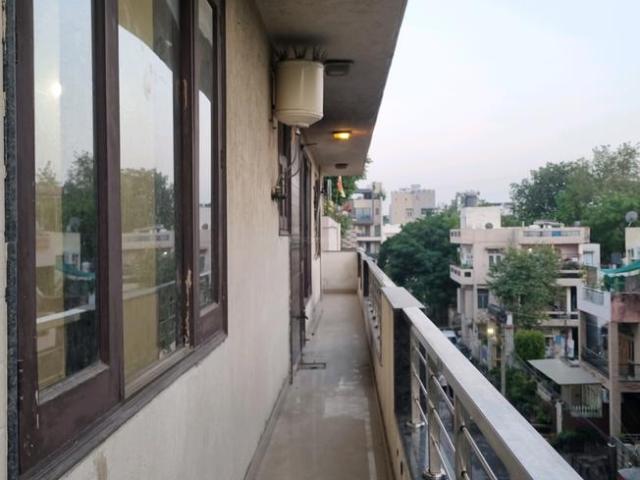 2 BHK Independent Builder Floor in Janakpuri for rent New Delhi. The reference number is 19930461