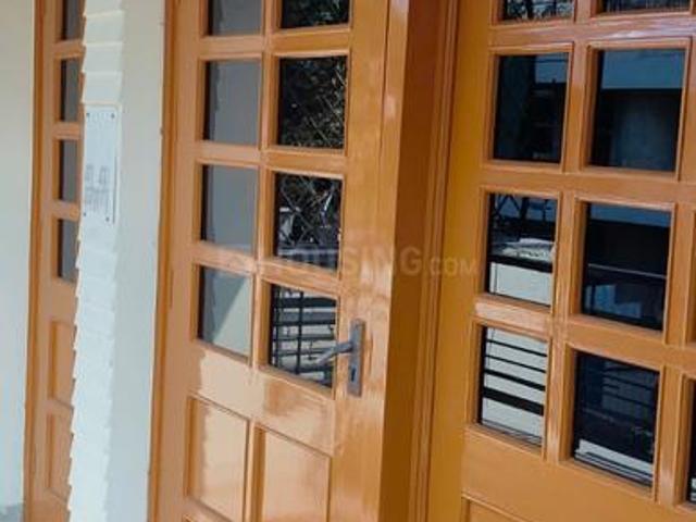 2 BHK Independent Builder Floor in Janakpuri for rent New Delhi. The reference number is 20971864