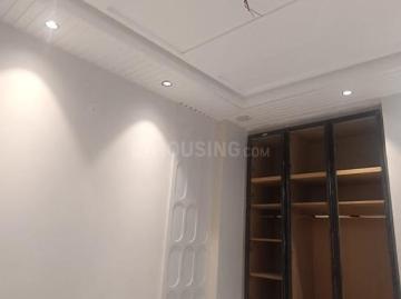2 BHK Independent Builder Floor in Janakpuri for resale New Delhi. The reference number is 18743956