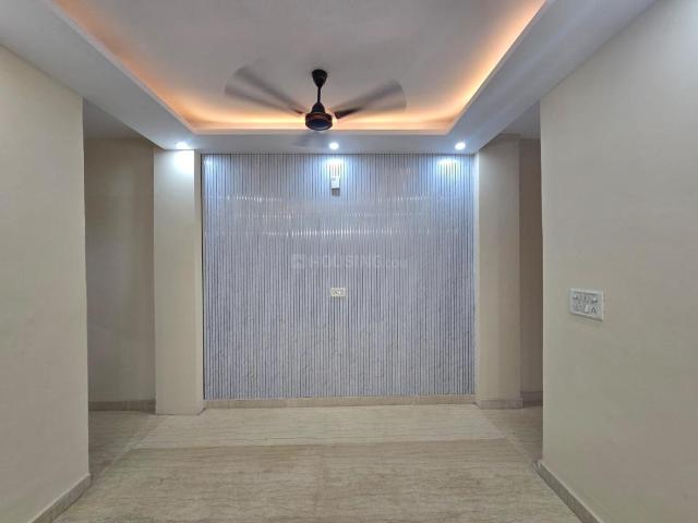 2 BHK Independent Builder Floor in Janakpuri for resale New Delhi. The reference number is 20453217