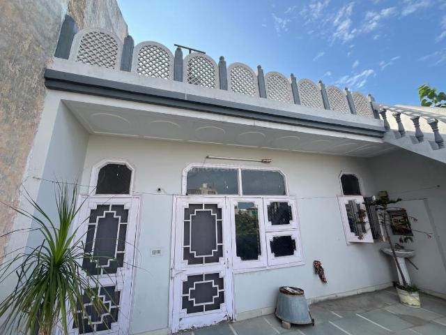 2 BHK Independent Builder Floor in Jawaddi Taksal for rent Ludhiana. The reference number is 21204303