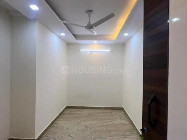 2 BHK Independent Builder Floor in Jhandewalan for rent New Delhi. The reference number is 21199450