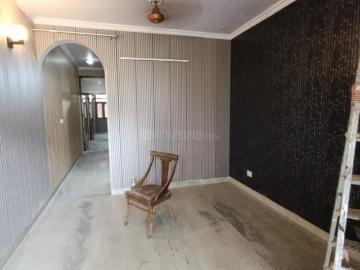 2 BHK Independent Builder Floor in Jhilmil Colony for rent New Delhi. The reference number is 20382153