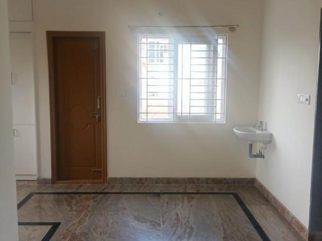 2 BHK Independent Builder Floor in JP Nagar for rent Bengaluru. The reference number is 7590954
