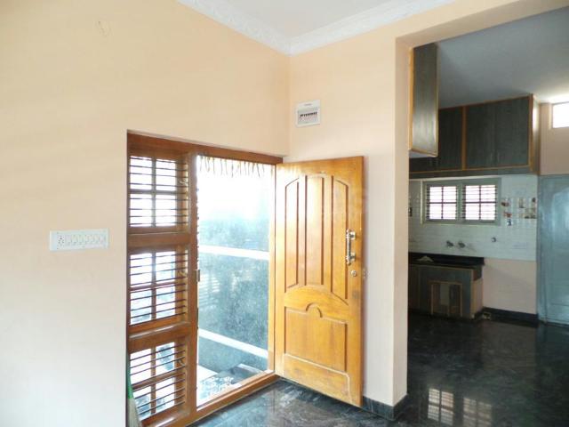 2 BHK Independent Builder Floor in Kumaraswamy Layout for rent Bengaluru. The reference number is 21167791