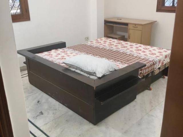2 BHK Independent Builder Floor in Kalkaji for rent New Delhi. The reference number is 19290540