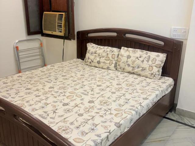 2 BHK Independent Builder Floor in Kalkaji for rent New Delhi. The reference number is 20967468