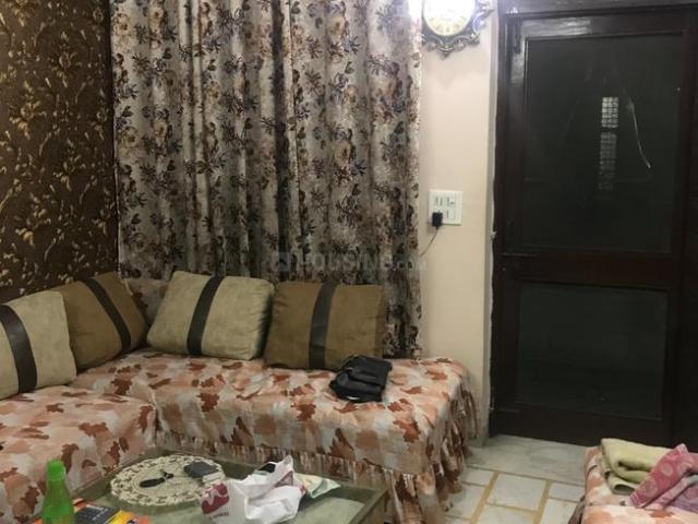 2 BHK Independent Builder Floor in Karol Bagh for rent New Delhi. The reference number is 21021987