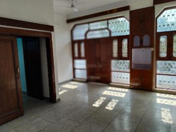 2 BHK Independent Builder Floor in Karkardooma for rent New Delhi. The reference number is 20304563