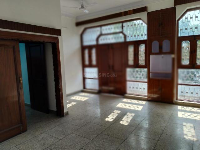 2 BHK Independent Builder Floor in Karkardooma for rent New Delhi. The reference number is 20304563