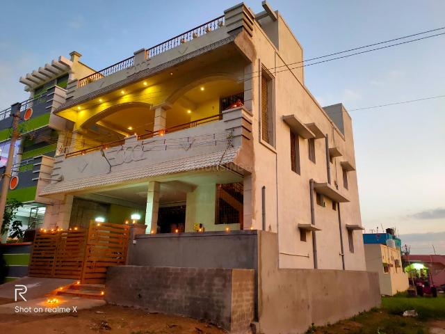 2 BHK Independent Builder Floor in Katpadi for rent Vellore. The reference number is 21056746