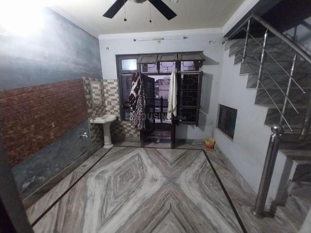 2 BHK Independent Builder Floor in Kela Nagar for rent Aligarh. The reference number is 21054031