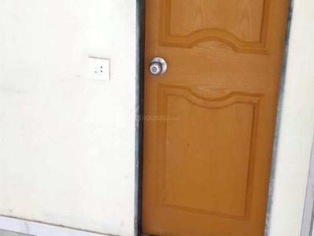 2 BHK Independent Builder Floor in Khar West for rent Mumbai. The reference number is 7679376