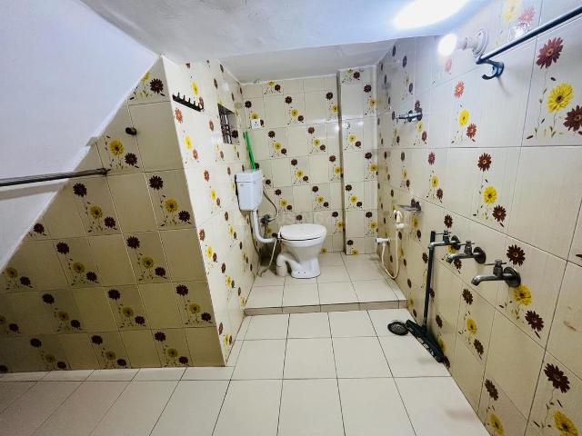 2 BHK Independent Builder Floor in Krishna Nagar for rent Lucknow. The reference number is 14202220