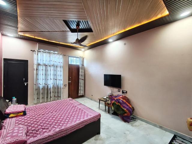 2 BHK Independent Builder Floor in Krishna Nagar for rent Lucknow. The reference number is 20274698