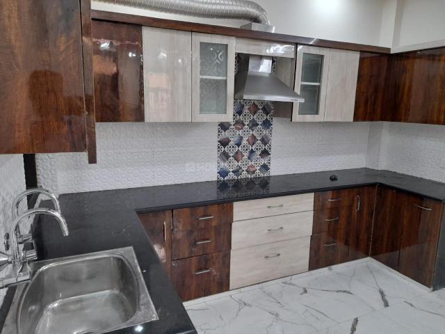 2 BHK Independent Builder Floor in Krishna Nagar for rent New Delhi. The reference number is 19697280