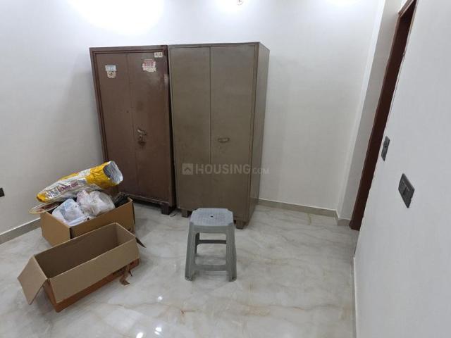 2 BHK Independent Builder Floor in Krishna Nagar for rent New Delhi. The reference number is 21188680