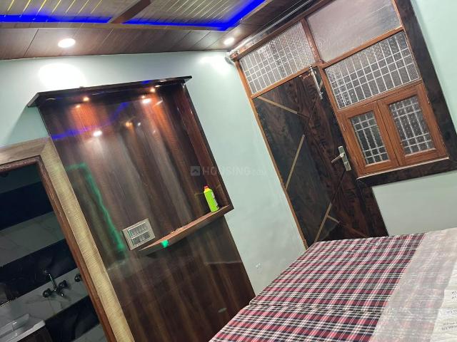 2 BHK Independent Builder Floor in Krishna Nagar for resale New Delhi. The reference number is 19721282