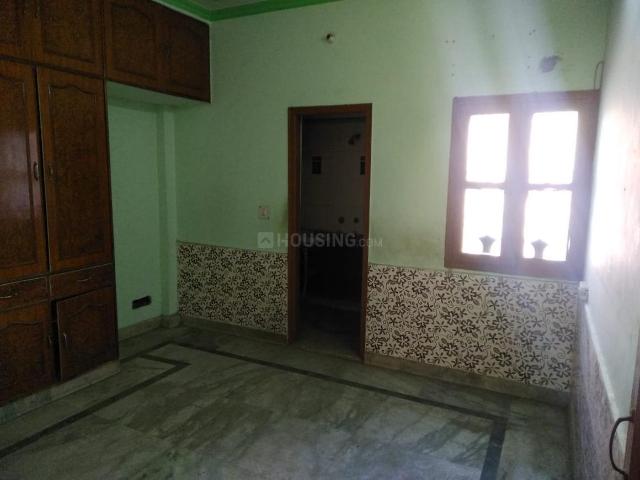 2 BHK Independent Builder Floor in Krishna Nagar for resale New Delhi. The reference number is 6001723