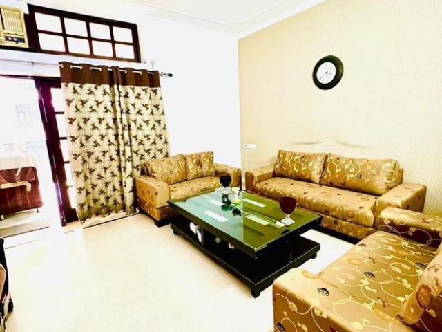 2 BHK Independent Builder Floor in Lajpat Nagar for rent New Delhi. The reference number is 17684032