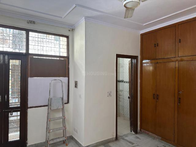 2 BHK Independent Builder Floor in Lajpat Nagar for rent New Delhi. The reference number is 21200398