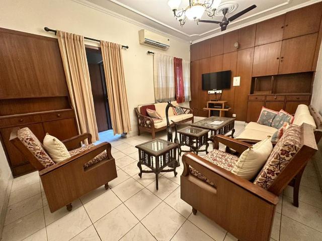 2 BHK Independent Builder Floor in Lajpat Nagar for resale New Delhi. The reference number is 18769842