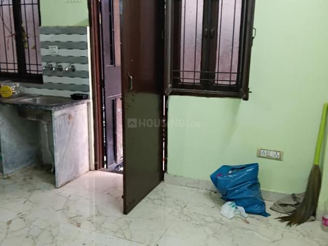 2 BHK Independent Builder Floor in Laxmi Nagar for rent New Delhi. The reference number is 18444264