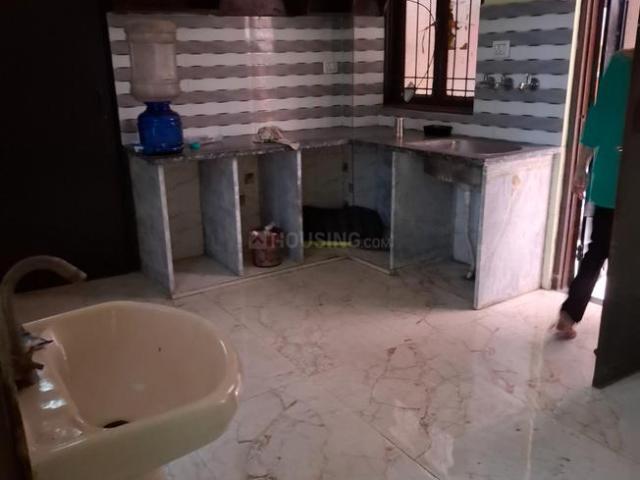 2 BHK Independent Builder Floor in Laxmi Nagar for rent New Delhi. The reference number is 19584033