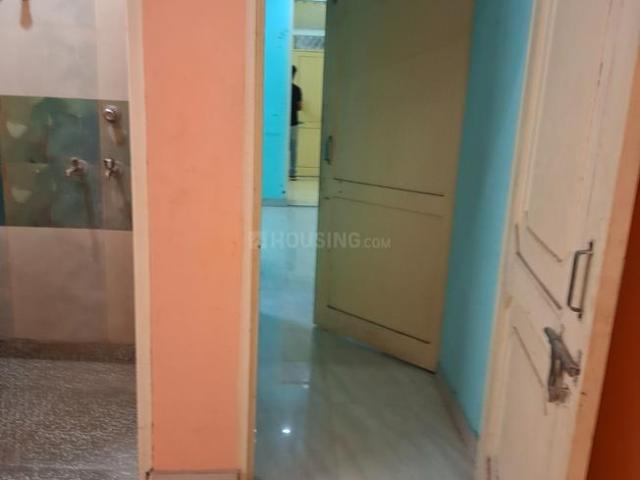 2 BHK Independent Builder Floor in Laxmi Nagar for rent New Delhi. The reference number is 19981856