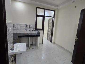 East Delhi, New Delhi, Delhi - Parking