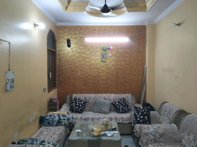 2 BHK Independent Builder Floor in Laxmi Nagar for resale New Delhi. The reference number is 20069739