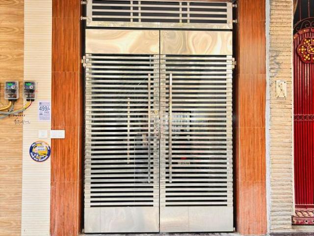 2 BHK Independent Builder Floor in Laxmi Nagar for resale New Delhi. The reference number is 20103694