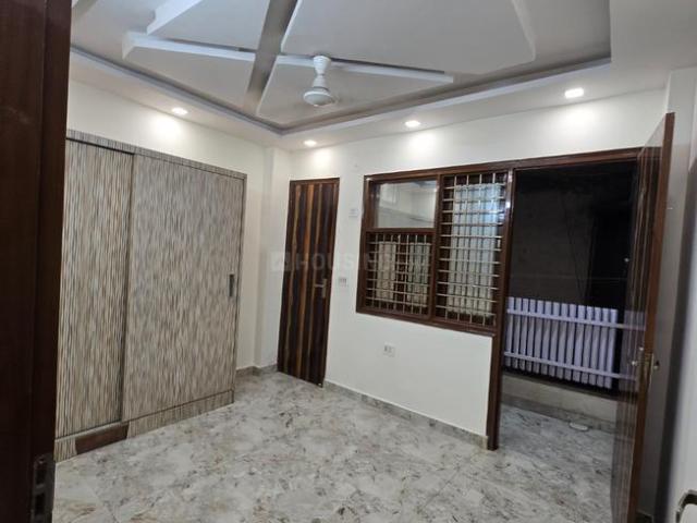 2 BHK Independent Builder Floor in Laxmi Nagar for resale New Delhi. The reference number is 21039957