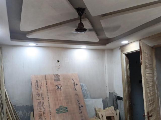 2 BHK Independent Builder Floor in Laxmi Nagar for resale New Delhi. The reference number is 21229608
