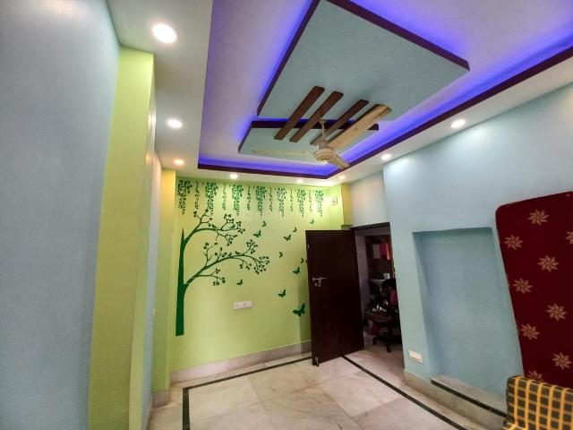 2 BHK Independent Builder Floor in Paikpara for resale Kolkata. The reference number is 16851085