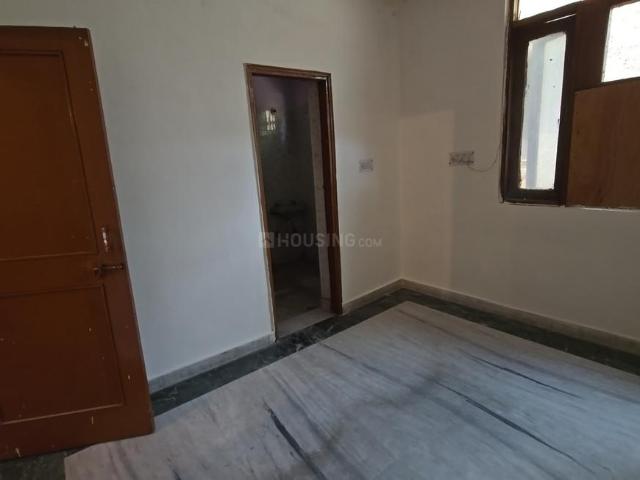 2 BHK Independent Builder Floor in Paschim Vihar for rent New Delhi. The reference number is 20084546