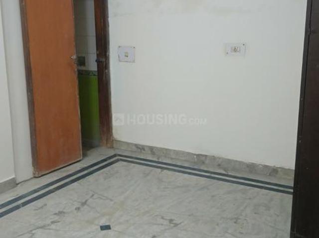 2 BHK Independent Builder Floor in Paschim Vihar for rent New Delhi. The reference number is 21206007