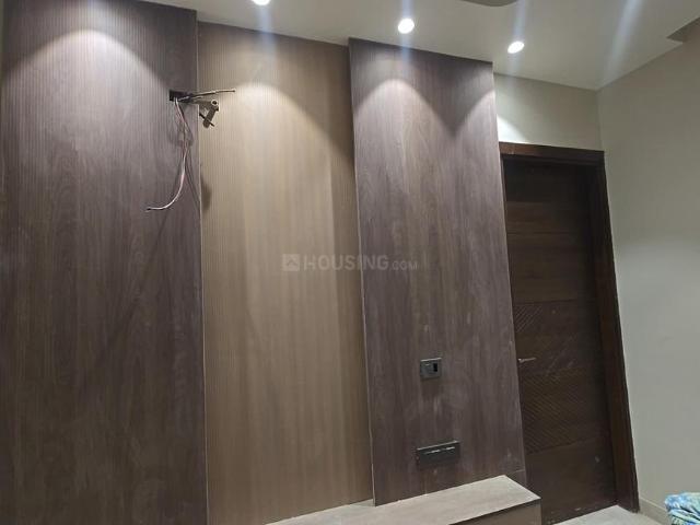 2 BHK Independent Builder Floor in Paschim Vihar for rent New Delhi. The reference number is 21298414