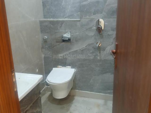 2 BHK Independent Builder Floor in Paschim Vihar for resale New Delhi. The reference number is 21016890
