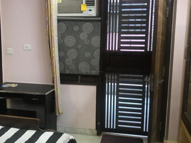 2 BHK Independent Builder Floor in Patel Nagar for rent New Delhi. The reference number is 11192554