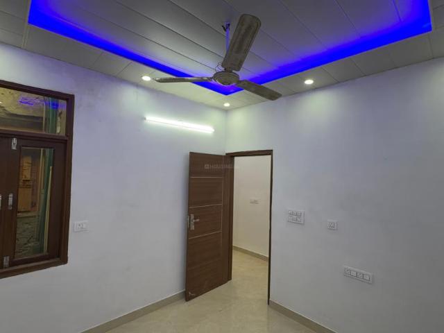 2 BHK Independent Builder Floor in Patel Nagar for resale New Delhi. The reference number is 21173000