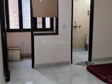 2 BHK Independent Builder Floor in Patparganj for rent New Delhi. The reference number is 20560423