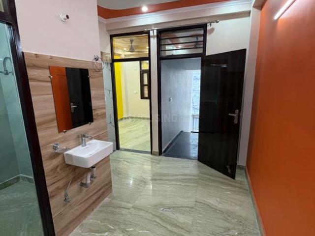 2 BHK Independent Builder Floor in Patparganj for rent New Delhi. The reference number is 20707244