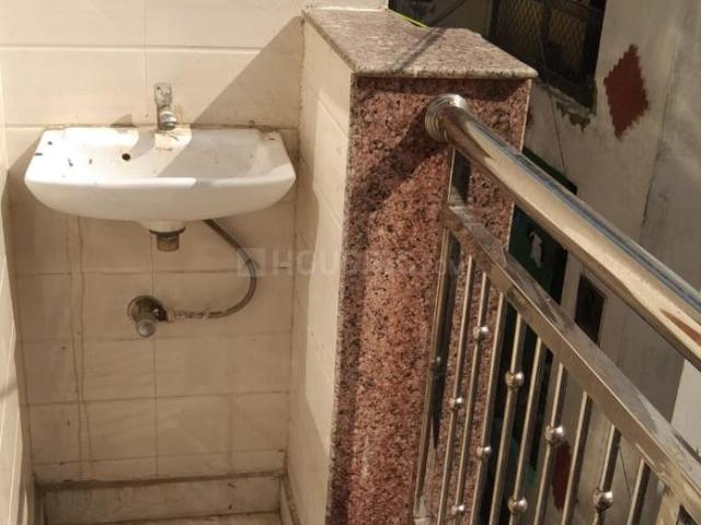 2 BHK Independent Builder Floor in Patparganj for resale New Delhi. The reference number is 10352063
