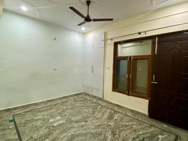 2 BHK Independent Builder Floor in Phi III for rent Greater Noida. The reference number is 15640363