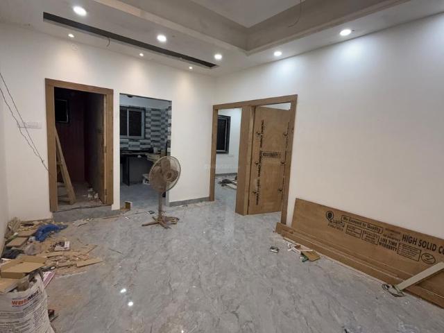 2 BHK Independent Builder Floor in Picnic Garden for resale Kolkata. The reference number is 21026929