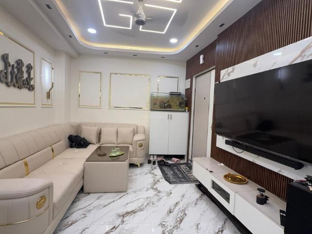 2 BHK Independent Builder Floor in Picnic Garden for resale Kolkata. The reference number is 21028954